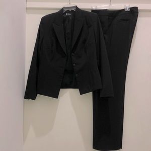 Tahari 2-piece Pantsuit